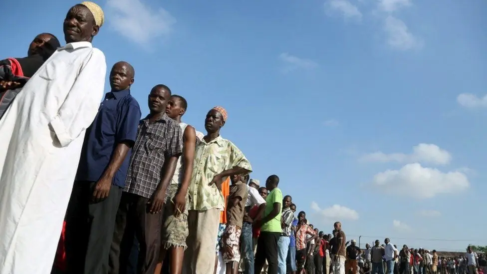 Tanzanians line up for voting in elections